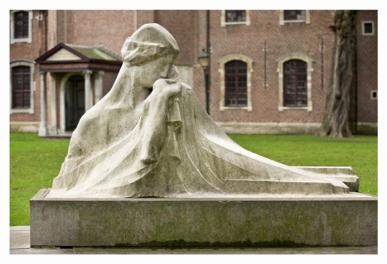 George Minne, Memorial for Georges Rodenbach, Saint Elisabeth Beguinage Ghent